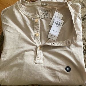 Abercrombie & Fitch 3 button long sleeve shirt